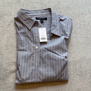 Women’s Banana Republic Gray Pinstripe Button Down Shirt